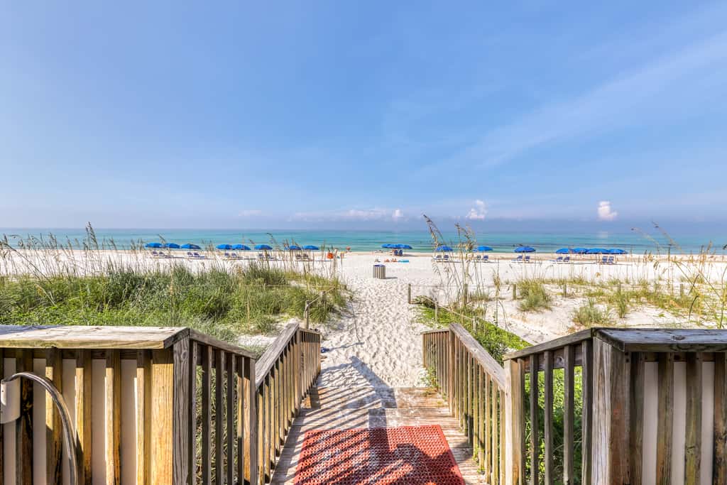 Coastal Gem w/ Beach & Pool Access, Oceanfront Views from Balcony, and Netflix
