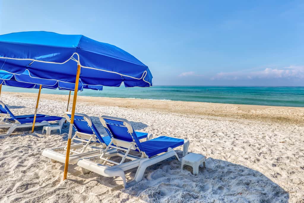 Coastal Gem w/ Beach & Pool Access, Oceanfront Views from Balcony, and Netflix