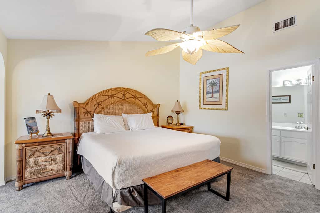 Conveniently located condo with shared pool & tennis, on-site golf - walk to beach