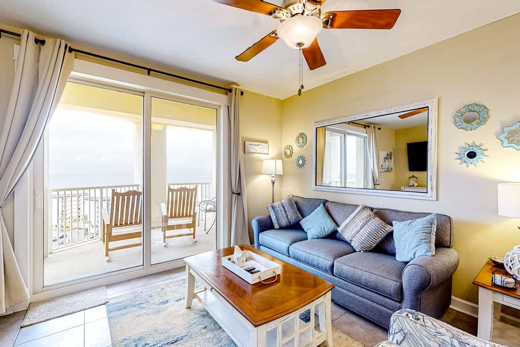 Wonderful gulf-view condo with a pool, hot tub & ocean-view balcony