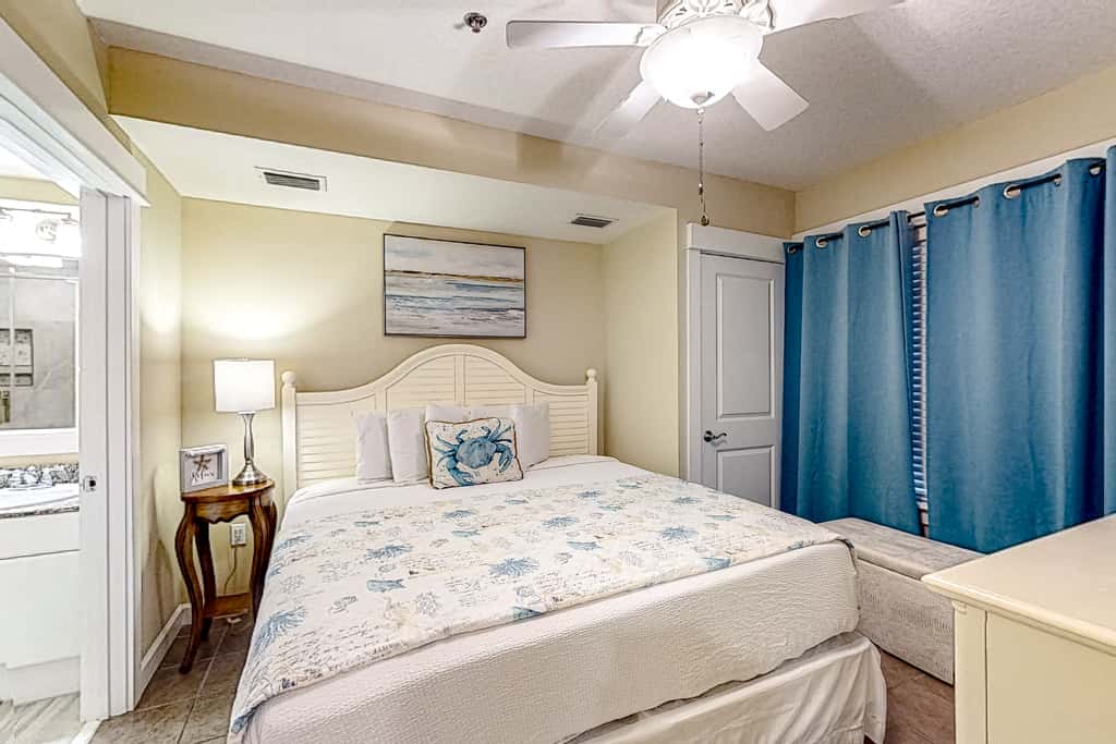 Wonderful gulf-view condo with a pool, hot tub & ocean-view balcony