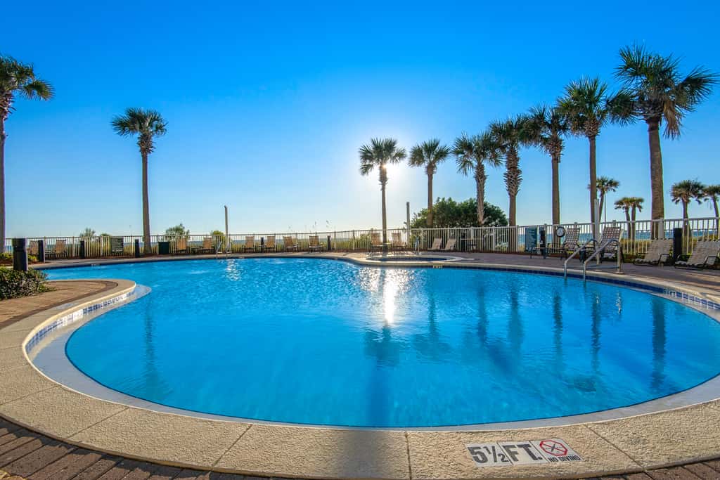 Wonderful gulf-view condo with a pool, hot tub & ocean-view balcony