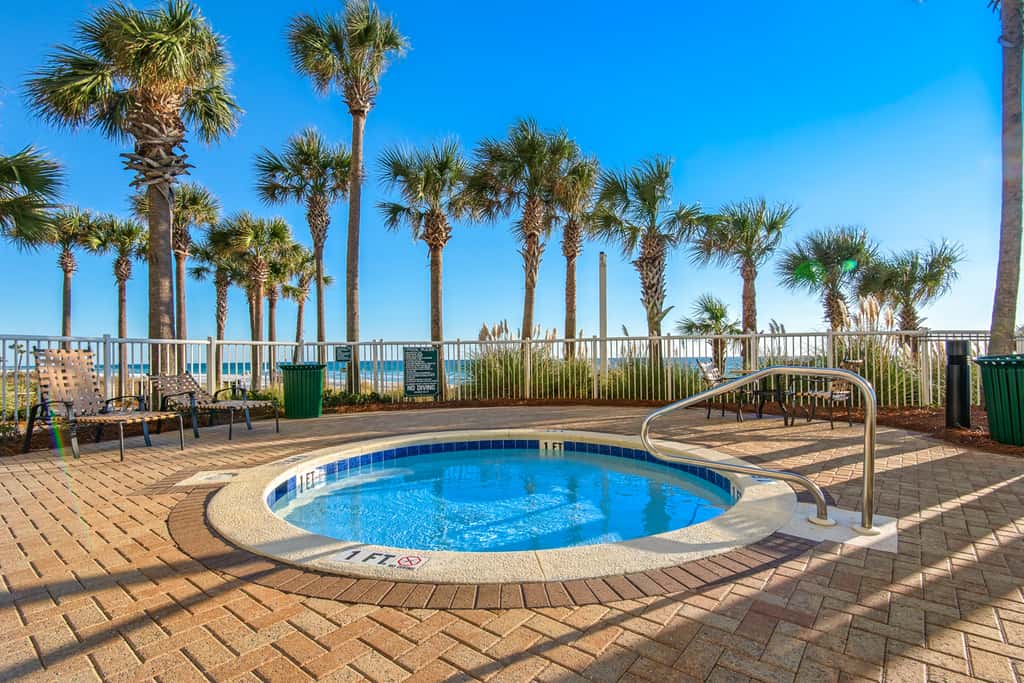 Wonderful gulf-view condo with a pool, hot tub & ocean-view balcony