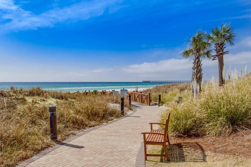 Wonderful gulf-view condo with a pool, hot tub & ocean-view balcony