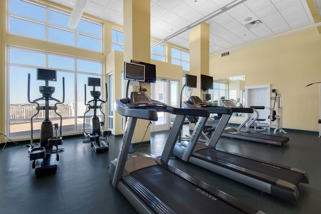 Wonderful gulf-view condo with a pool, hot tub & ocean-view balcony