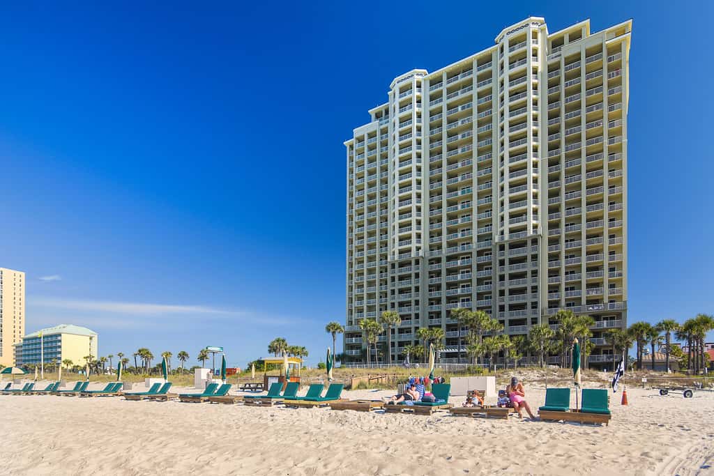 Wonderful gulf-view condo with a pool, hot tub & ocean-view balcony