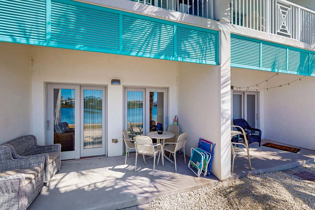 Gorgeous coastal home with plenty of space shared pool and easy beach access