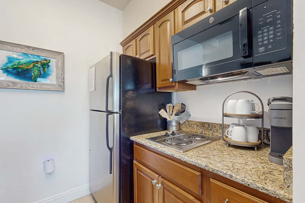 Gorgeous coastal home with plenty of space shared pool and easy beach access