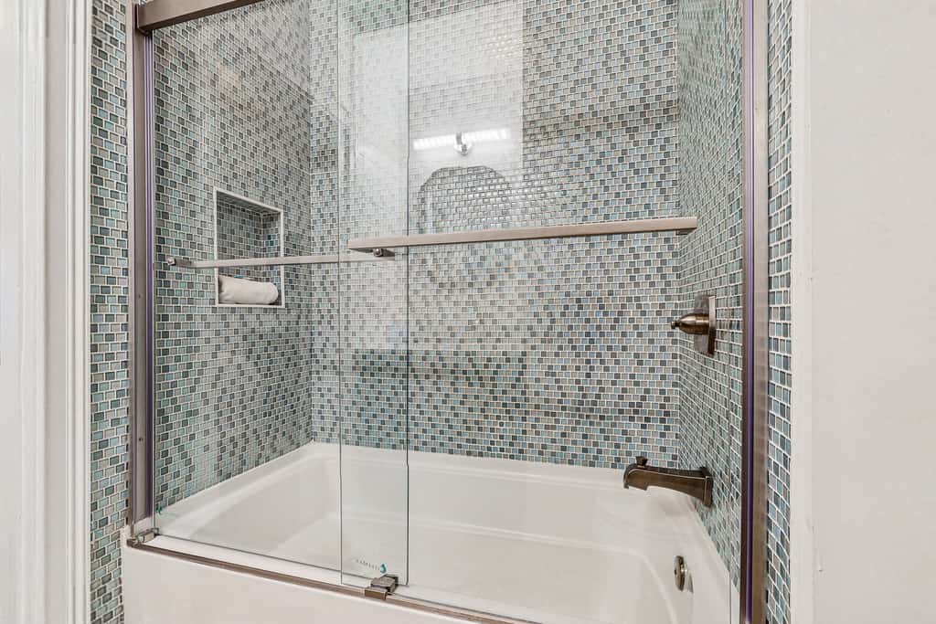 Gorgeous coastal home with plenty of space shared pool and easy beach access
