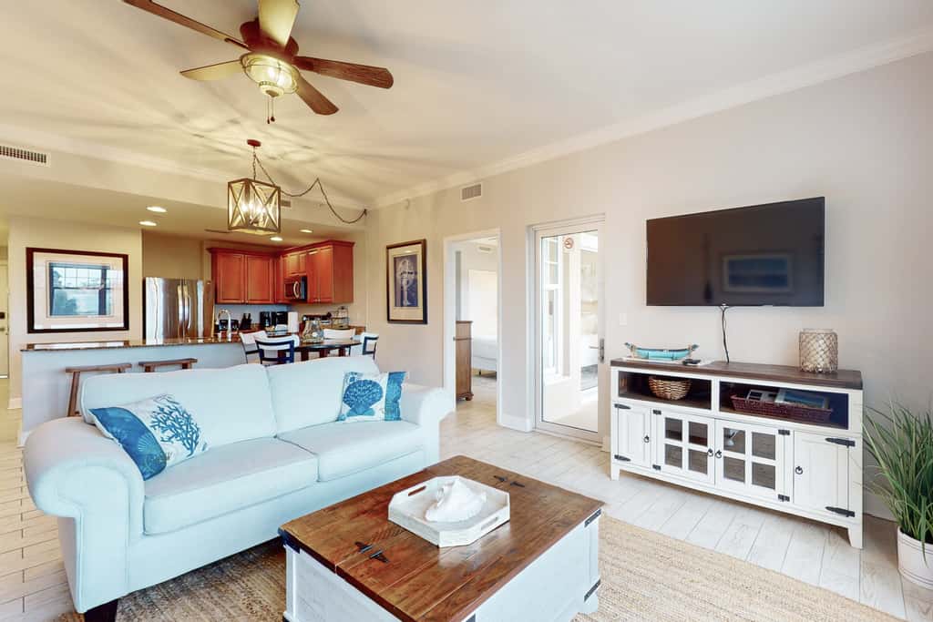 3rd-floor beach & pool-view condo with outdoor pool, hot tub, grills, balcony