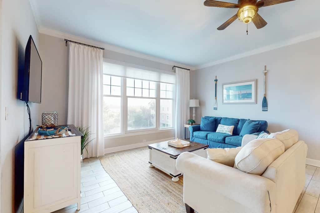 3rd-floor beach & pool-view condo with outdoor pool, hot tub, grills, balcony