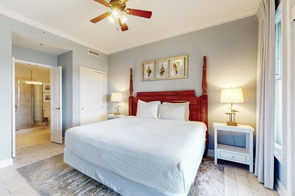 3rd-floor beach & pool-view condo with outdoor pool, hot tub, grills, balcony