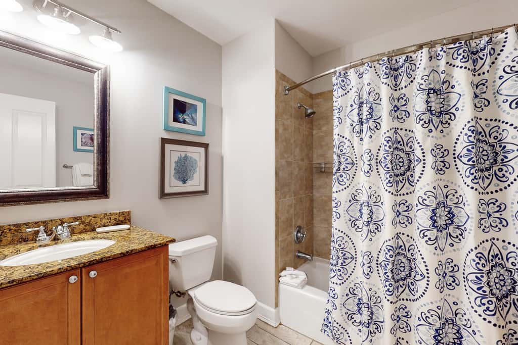 3rd-floor beach & pool-view condo with outdoor pool, hot tub, grills, balcony