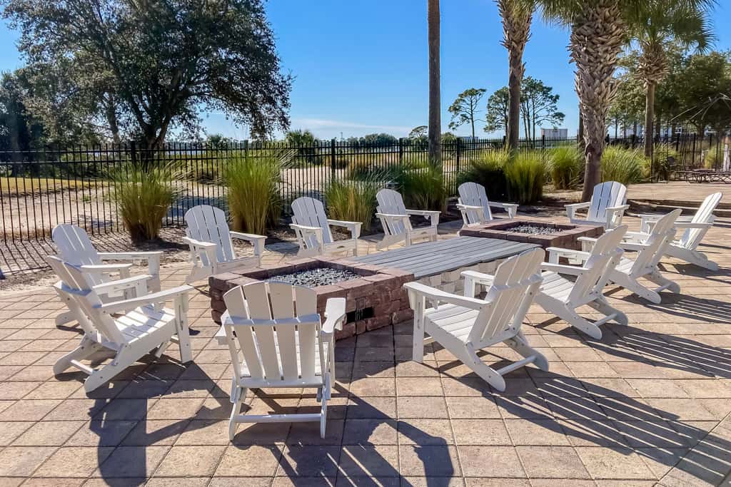 3rd-floor beach & pool-view condo with outdoor pool, hot tub, grills, balcony