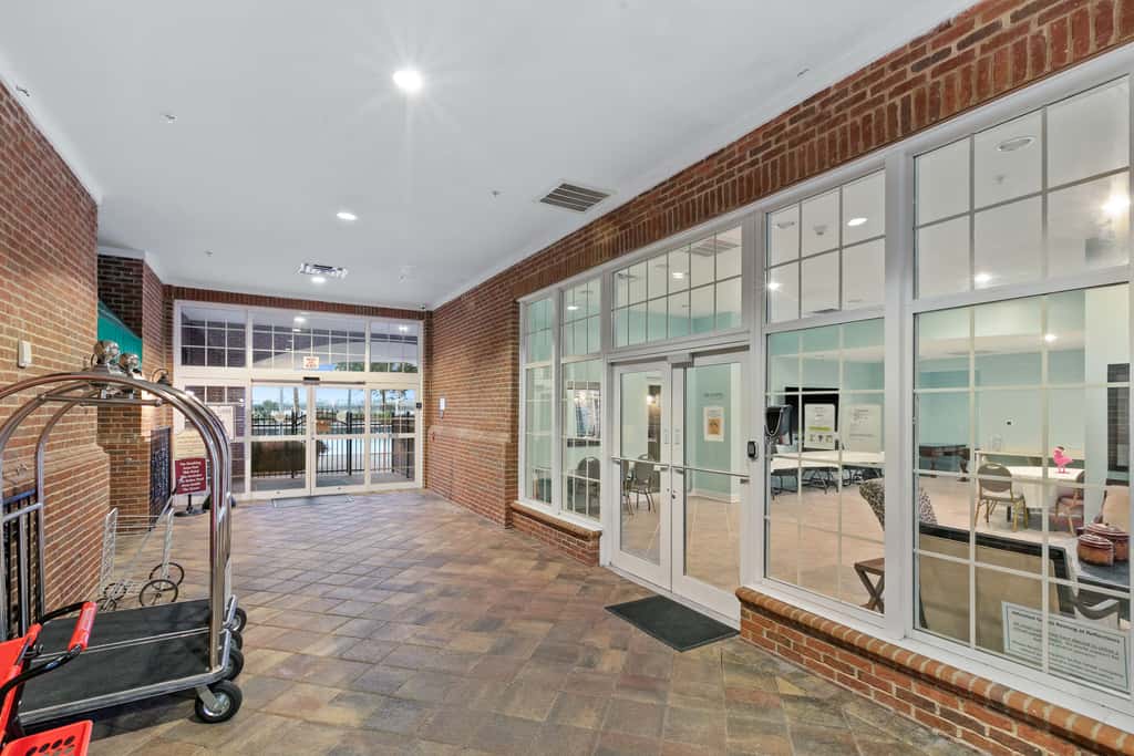 3rd-floor beach & pool-view condo with outdoor pool, hot tub, grills, balcony