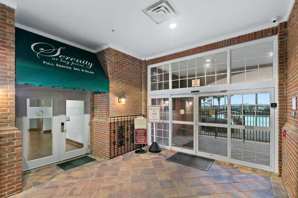 3rd-floor beach & pool-view condo with outdoor pool, hot tub, grills, balcony