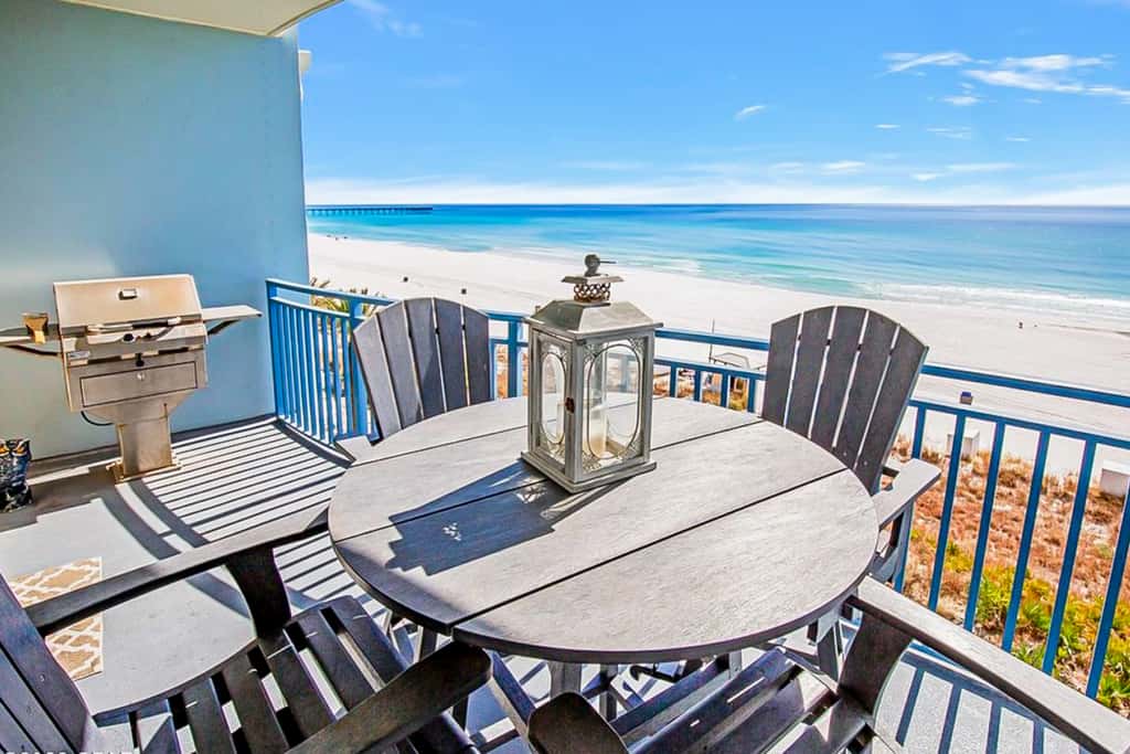 Gulf-front condo with balcony, beach access, hot tub, pool & gym