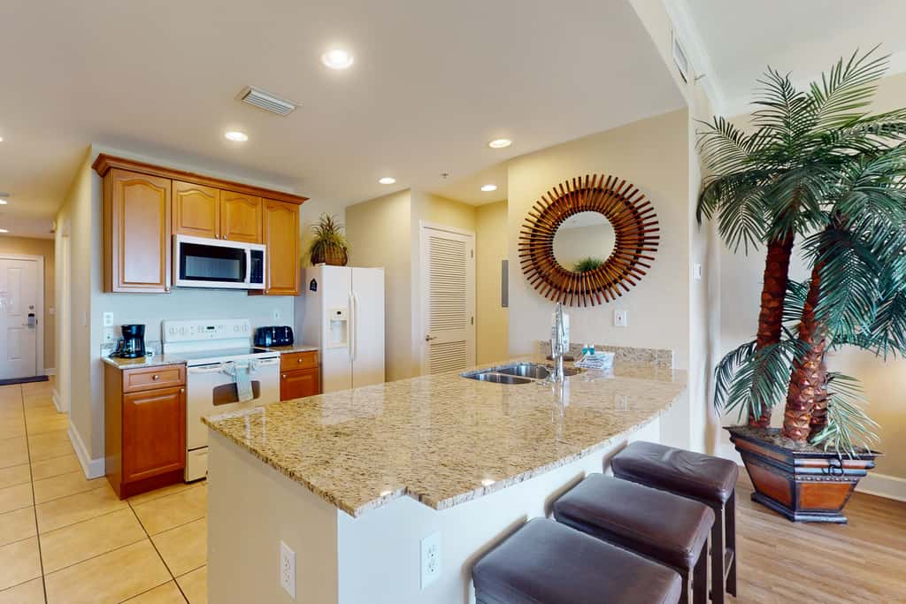 Bayview condo with pool, hot tub, and private balcony