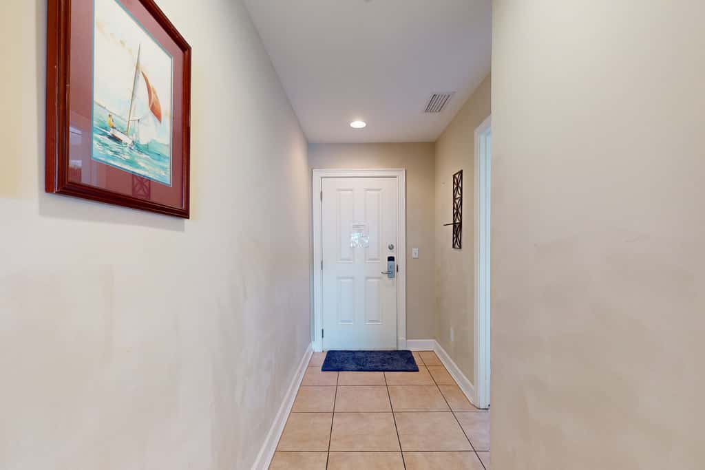 Bayview condo with pool, hot tub, and private balcony