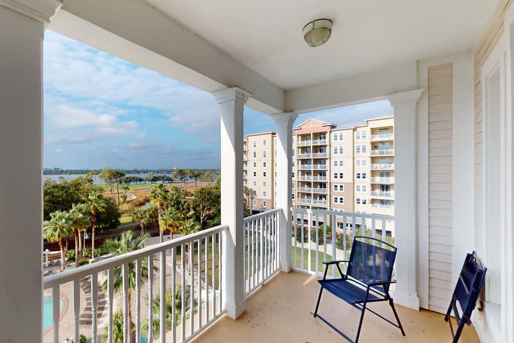 Bayview condo with pool, hot tub, and private balcony