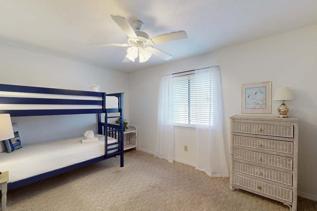 Dog-friendly townhome with beach access, pool, tennis, gym, WD, & central AC