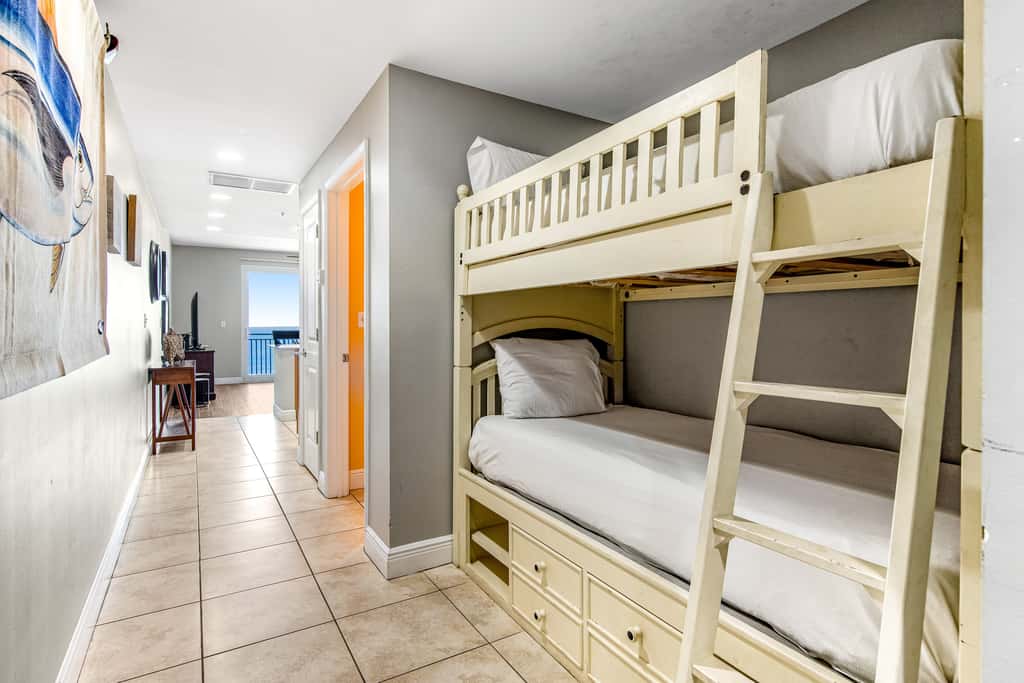 Gulf-front condo with seasonal beach service, pool, hot tub & gym