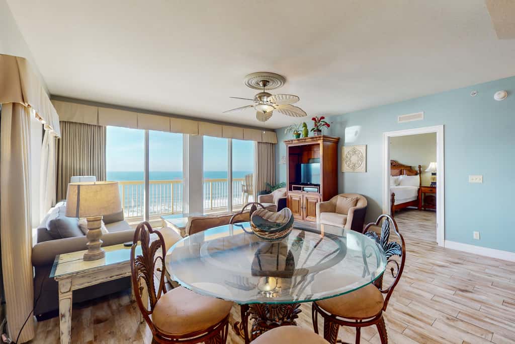 Beach-view, high-rise condo with pool - central location