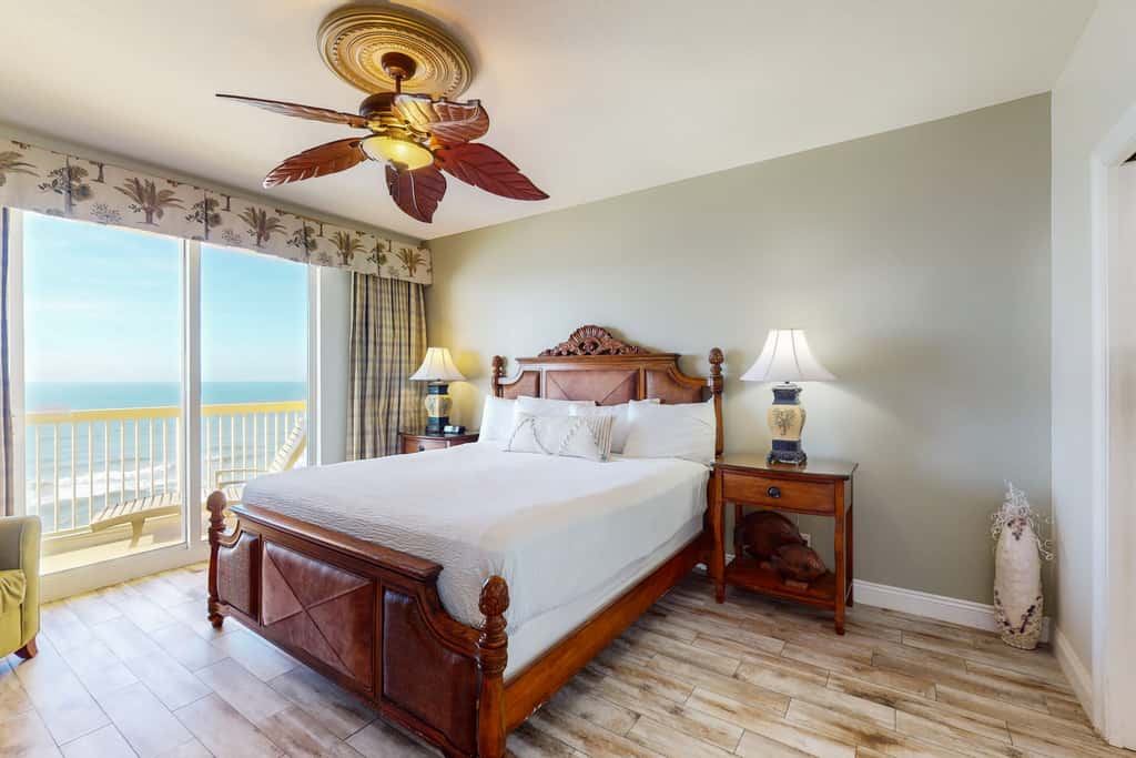 Beach-view, high-rise condo with pool - central location