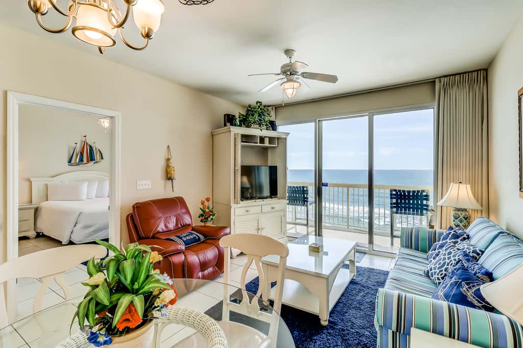 Beautiful gulf front condo with ocean views, free WiFi, & amenity access