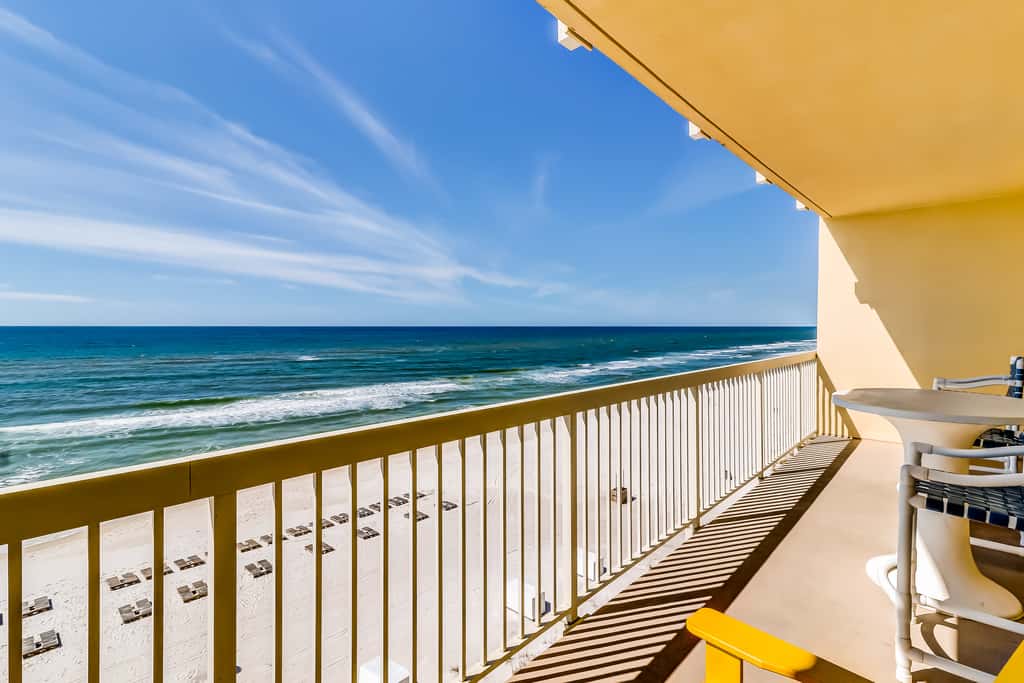 Beautiful gulf front condo with ocean views, free WiFi, & amenity access
