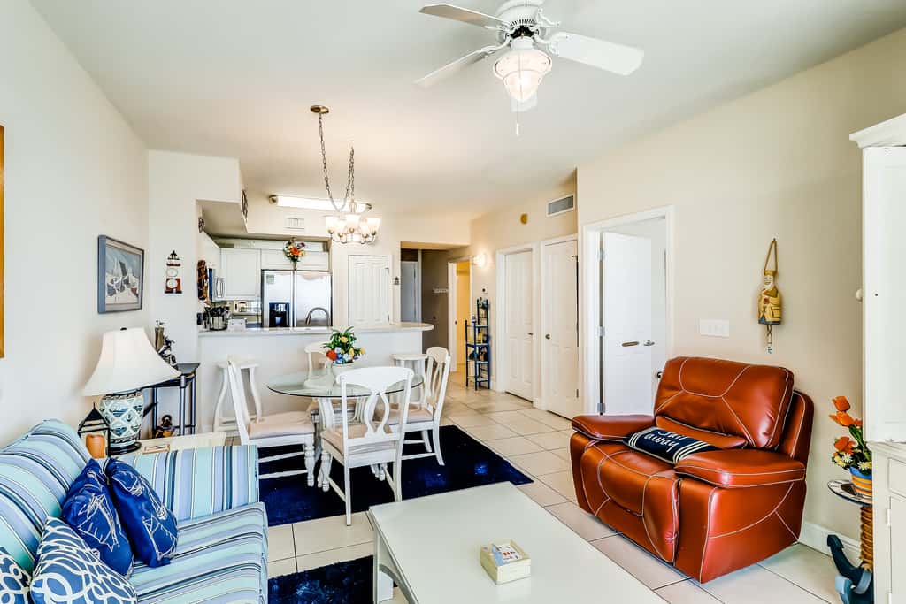 Beautiful gulf front condo with ocean views, free WiFi, & amenity access
