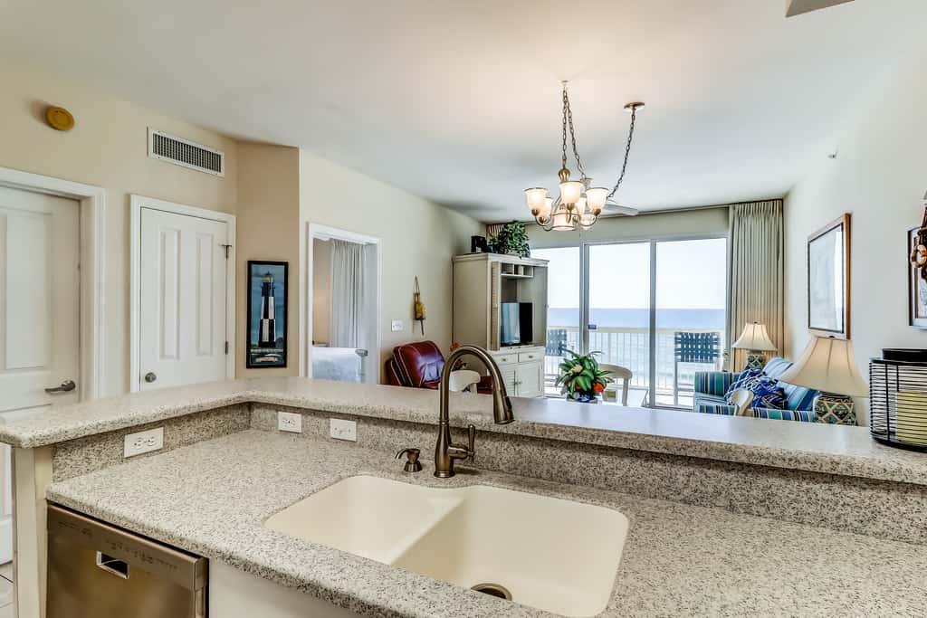 Beautiful gulf front condo with ocean views, free WiFi, & amenity access