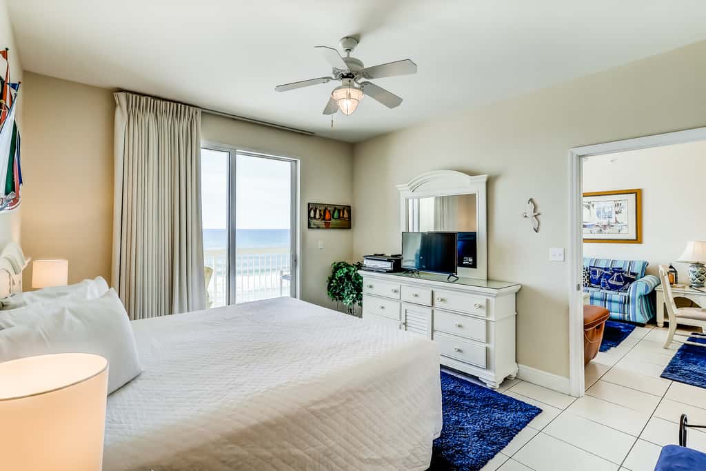 Beautiful gulf front condo with ocean views, free WiFi, & amenity access