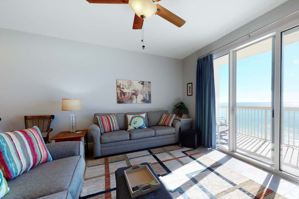 Oceanfront condo with scenic balcony, washer & dryer - pool, hot tub, tennis access