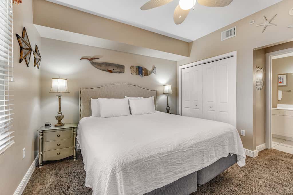 Beachfront condo with Gulf views, pools, hot tub & free beach chair service