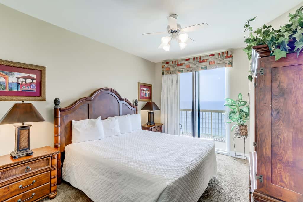 Eclectic gulf front condo with free WiFI, two pools, hot tub, & easy beach access