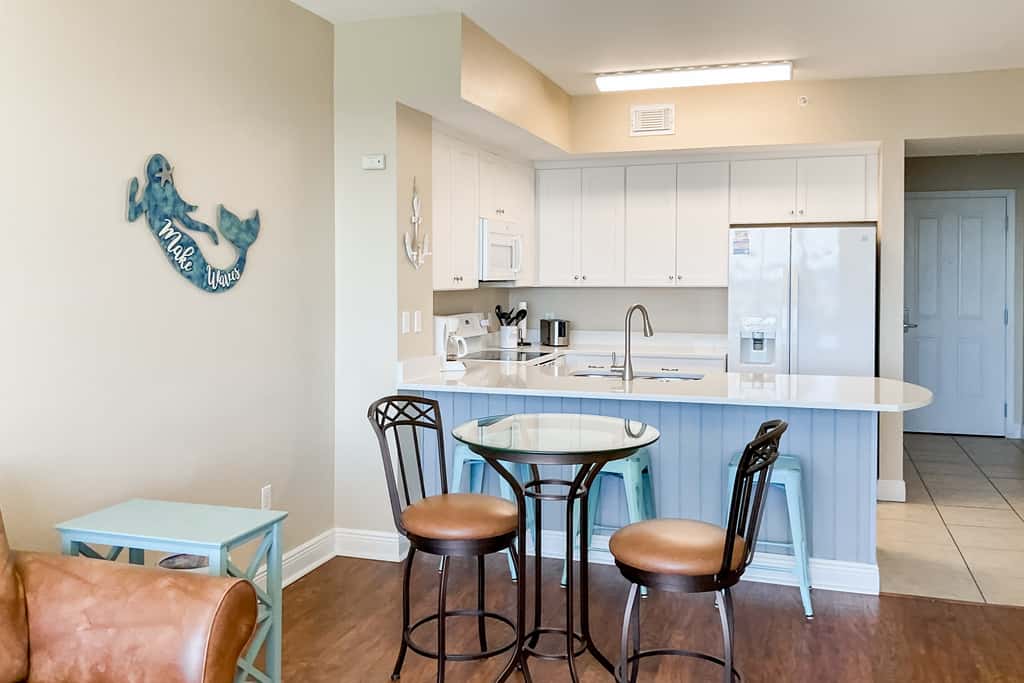 Deluxe Condo Unit! Master BR on Gulf side, Double long Balcony & Guestroom