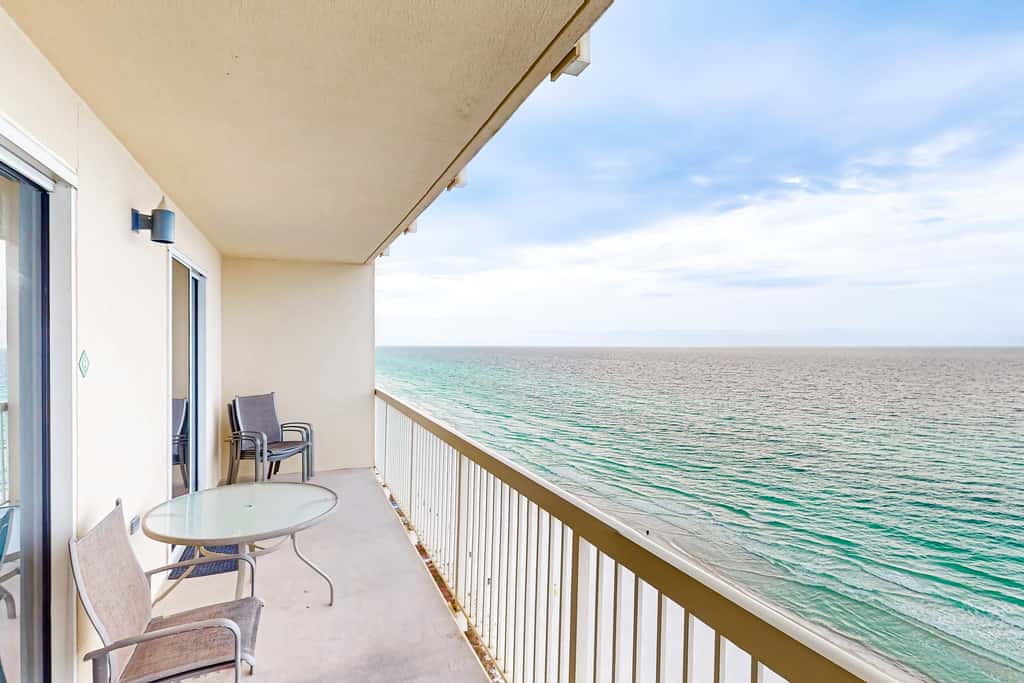Deluxe Condo Unit! Master BR on Gulf side, Double long Balcony & Guestroom