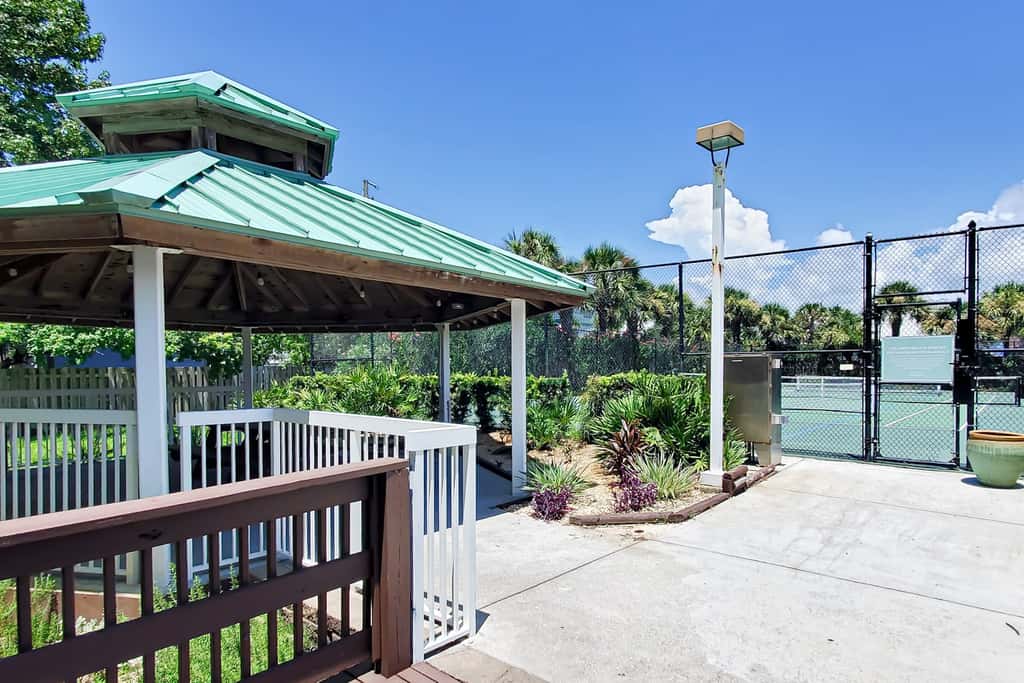 Deluxe Condo Unit! Master BR on Gulf side, Double long Balcony & Guestroom