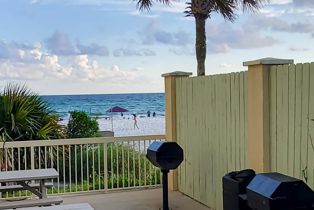 Deluxe Condo Unit! Master BR on Gulf side, Double long Balcony & Guestroom