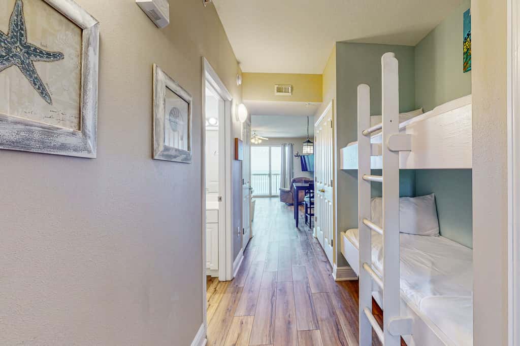 Beachy oceanfront condo with beach access, shared pools and hot tub, & free WiFi