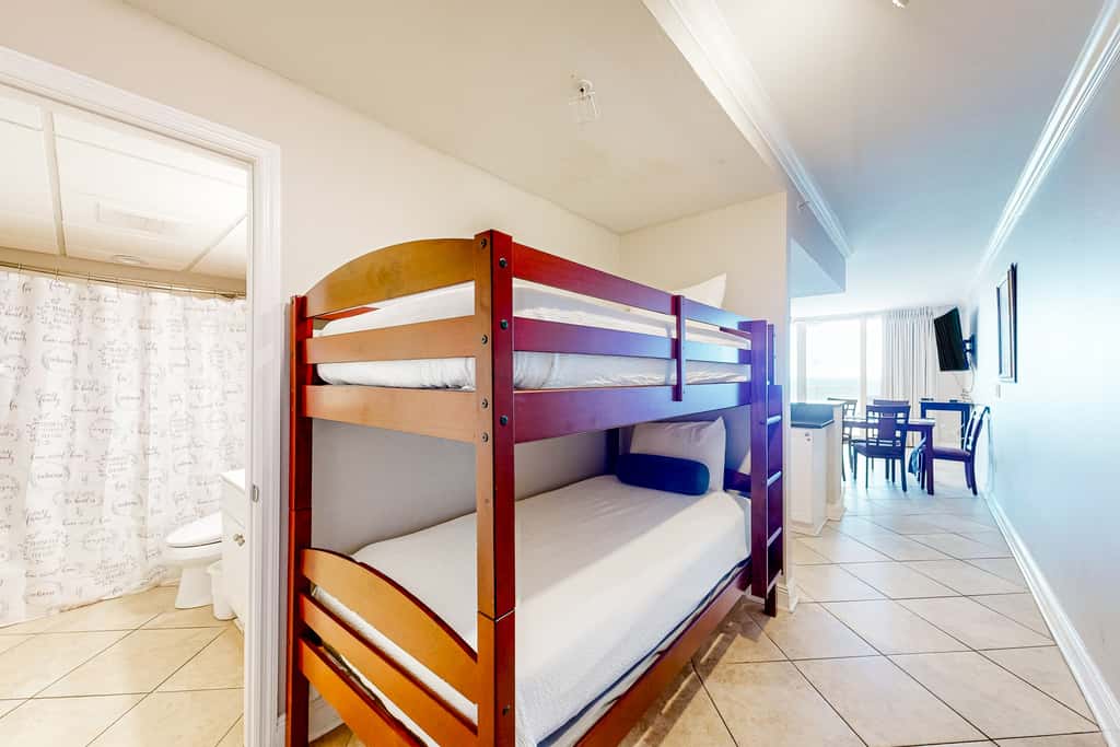 Beachfront 16th-floor condo with Gulf views, pool, game room, balcony, gym, W&D