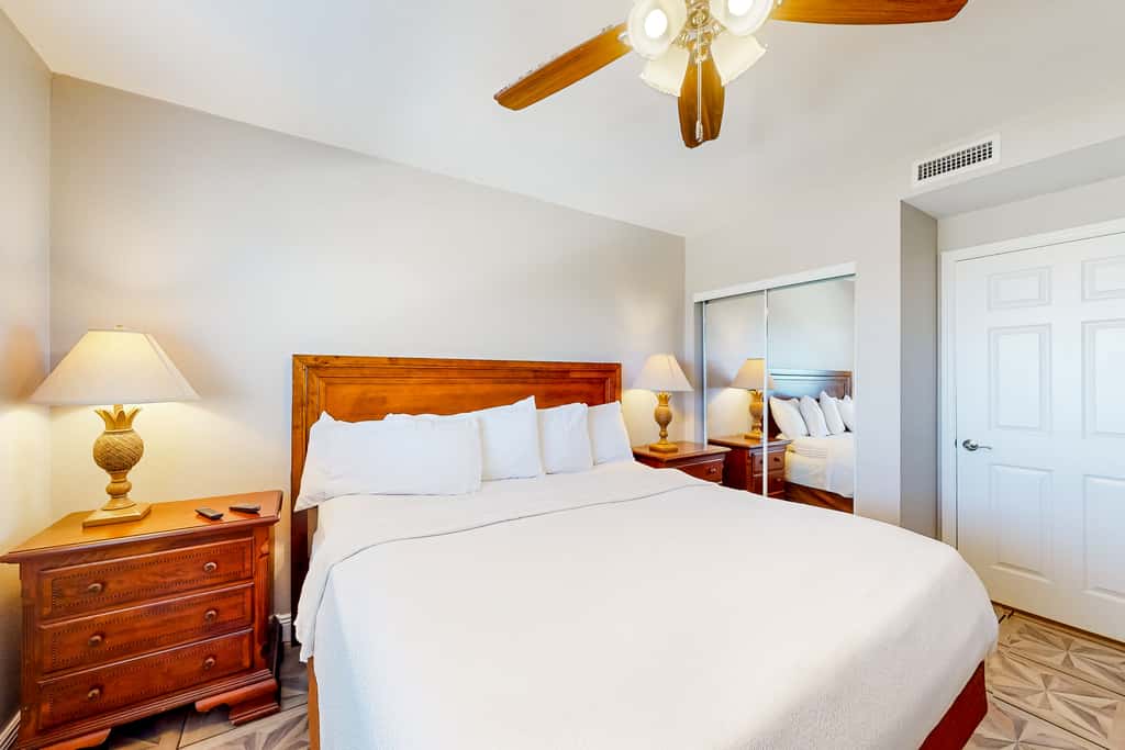 Beachfront 16th-floor condo with Gulf views, pool, game room, balcony, gym, W&D