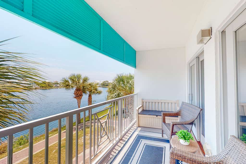 Carillon Beach Inn 202
