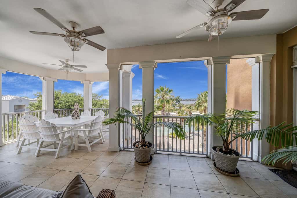 Luxurious bayfront condo in a gated resort with an amazing pool & hot tub