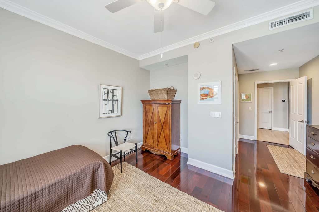 Luxurious bayfront condo in a gated resort with an amazing pool & hot tub