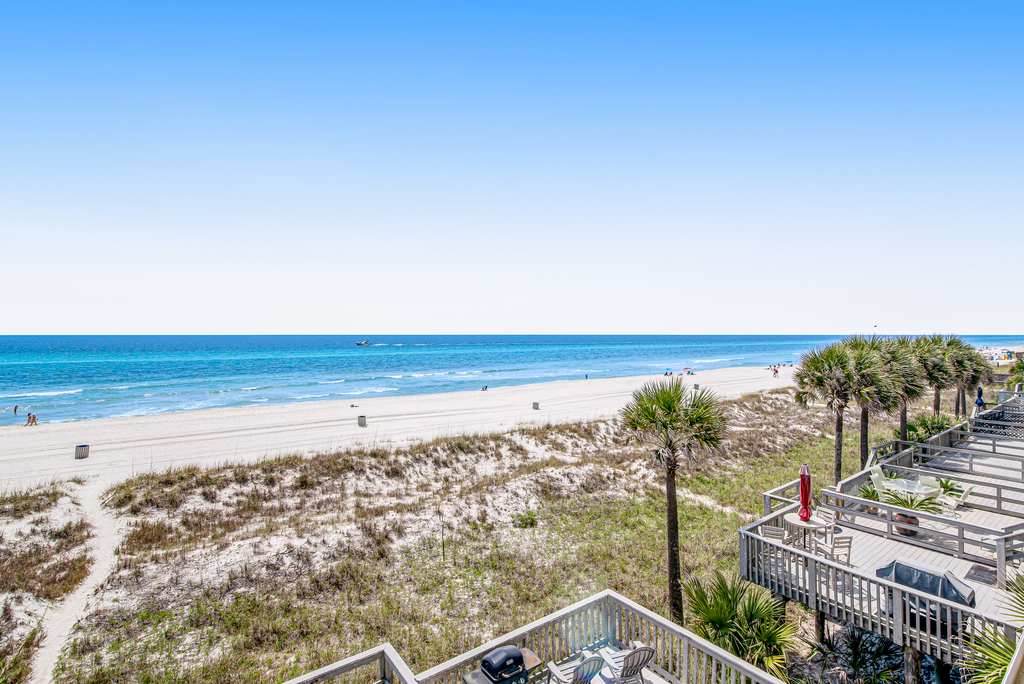 Beachfront townhome with large deck & Gulf view - near Pier Park