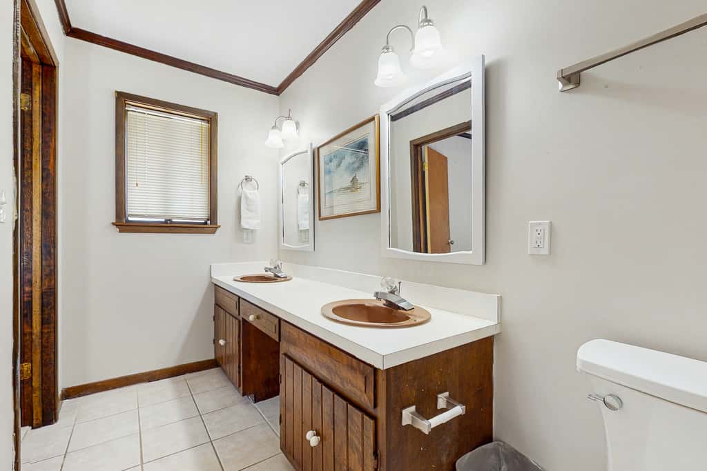 Tranquil dog-friendly family home with Gulf view, steps to private beach access