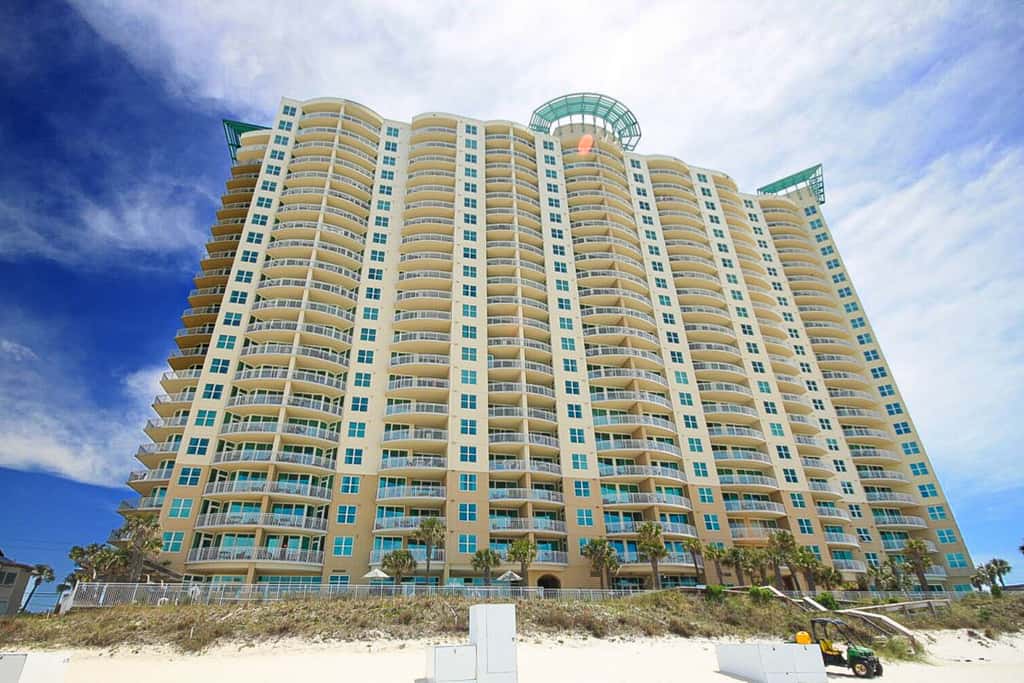 Tranquil escape in oceanfront complex near Pier Park with hot tub, pool & AC