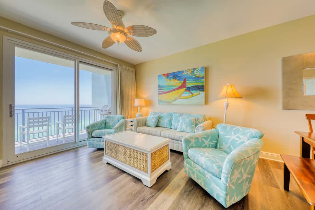 Beachfront condo with Gulf views, access to beach, large pool, hot tub & gym